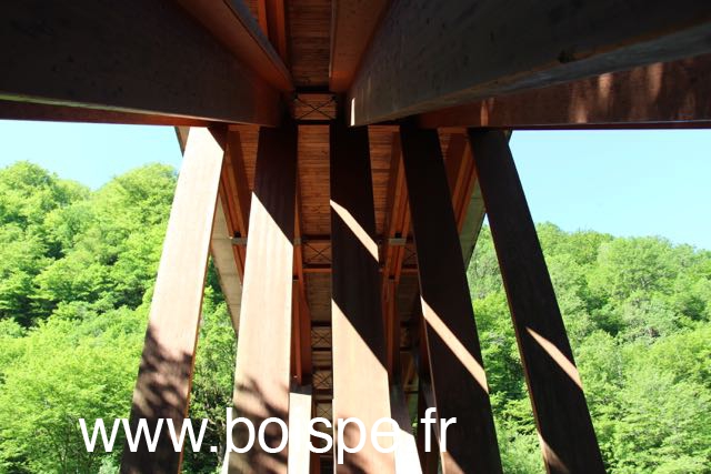 pont-de-merle-en-bois04