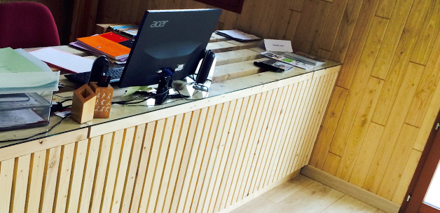 Fabriquer un grand bureau à partir du mécano MOB Fabriquer un grand bureau à partir du mécano MOB